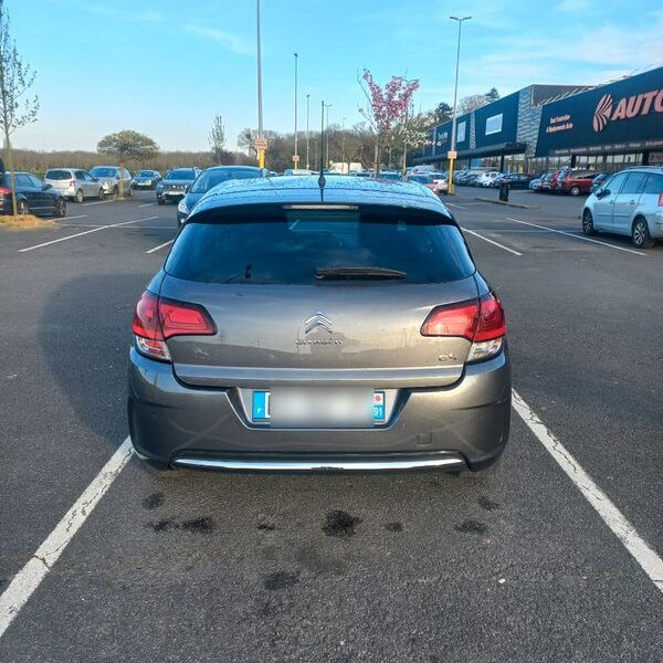 Citroën C4 Millénium juin 2015 56000kms