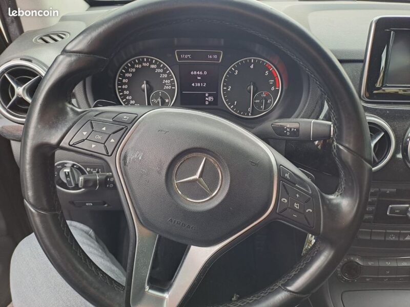 Mercedes-Benz B200 CDI (17000 )