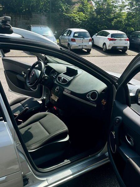 RENAULT CLIO III ESTATE 1.5 dCi