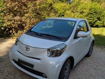Toyota iQ - citadine compacte - boîte auto